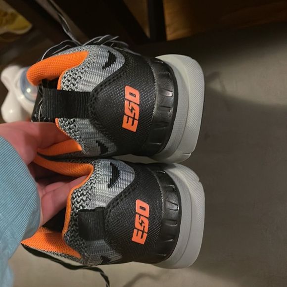 NWOT Hytest Safety Shoes - Picture 6 of 7